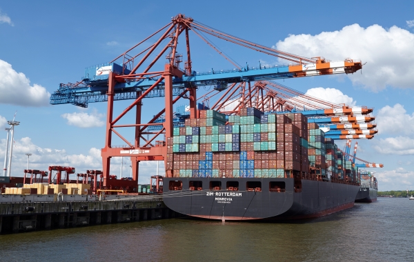 Cosco to take over China Shipping container business